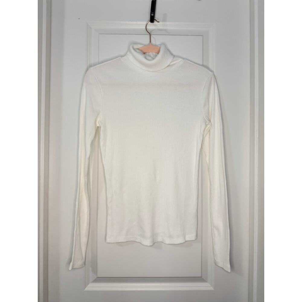 Theory white ribbed turtleneck long sleeve top size M